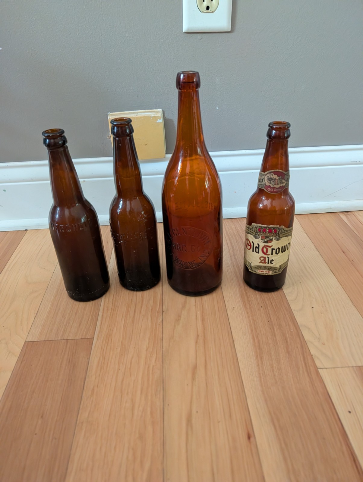 Centlivre Old Crowne Berghoff Beer Ale Lot Of 4 Bottles Fort Wayne IN Vintage 