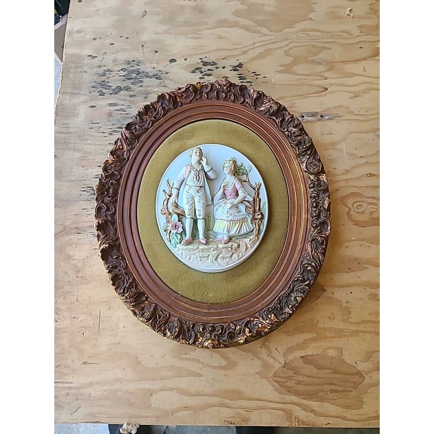 Vtg Meissen Porcelain Cameo Plaque in Velvet Oval Gold Pinted Frame