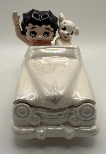 Vintage Vandor Ceramic Betty Boop Car-Shaped Trinket Box w/ Lid Vintage Vandor Ceramic Betty Boop Car-Shaped Trinket Box w/ Lid