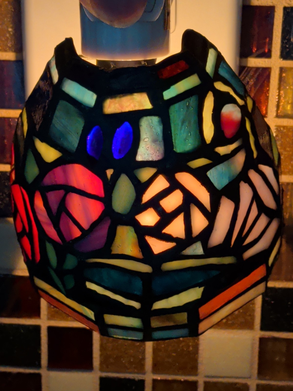 Vintage 2006 Tiffany Style Stained Glass Rose Nightlight Plug In Heavy Art Glass
