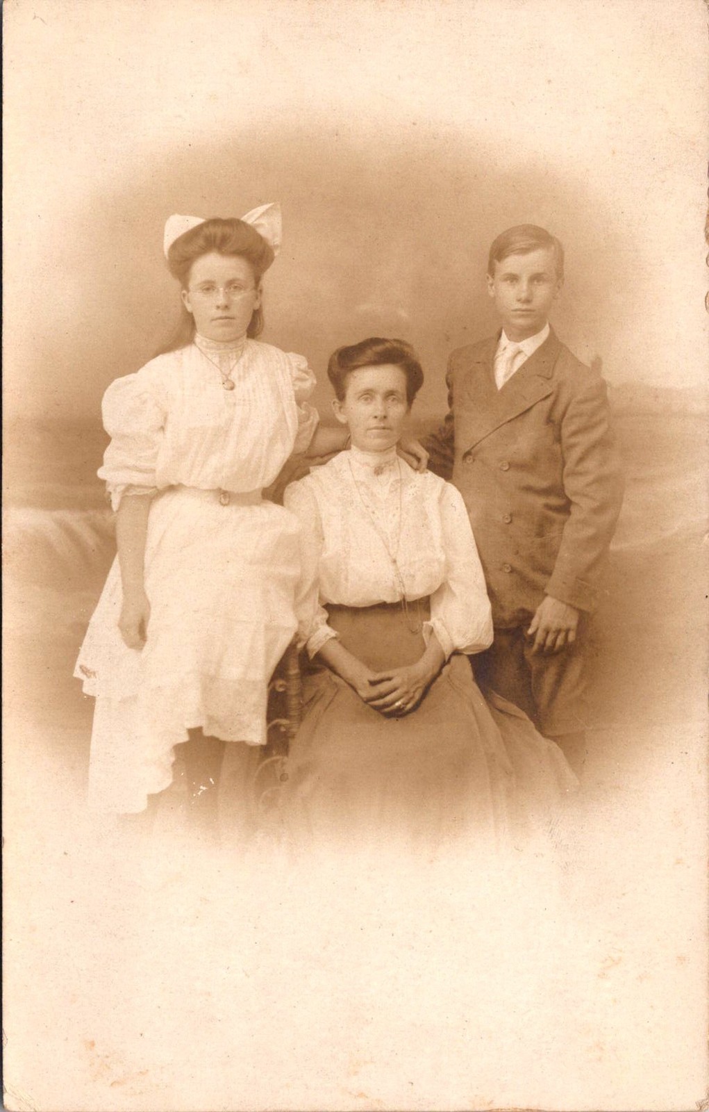 RPPC Three Young People Studio Portrait Vintage Postcard 4P24-28