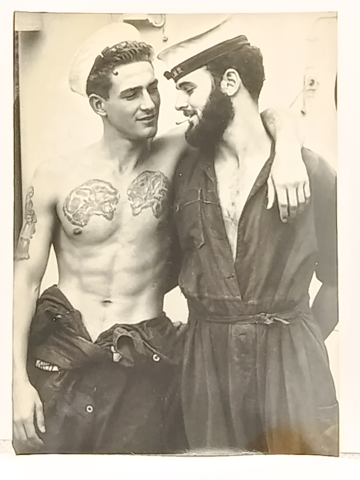 16*PHOTOS - Gays - Men - Vintage photographs of attractive athletes.1920-80s.