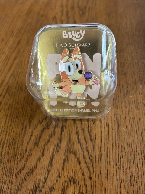 Bluey BINGO Special Edition Disney Pin FAO SCHWARZ  NEW