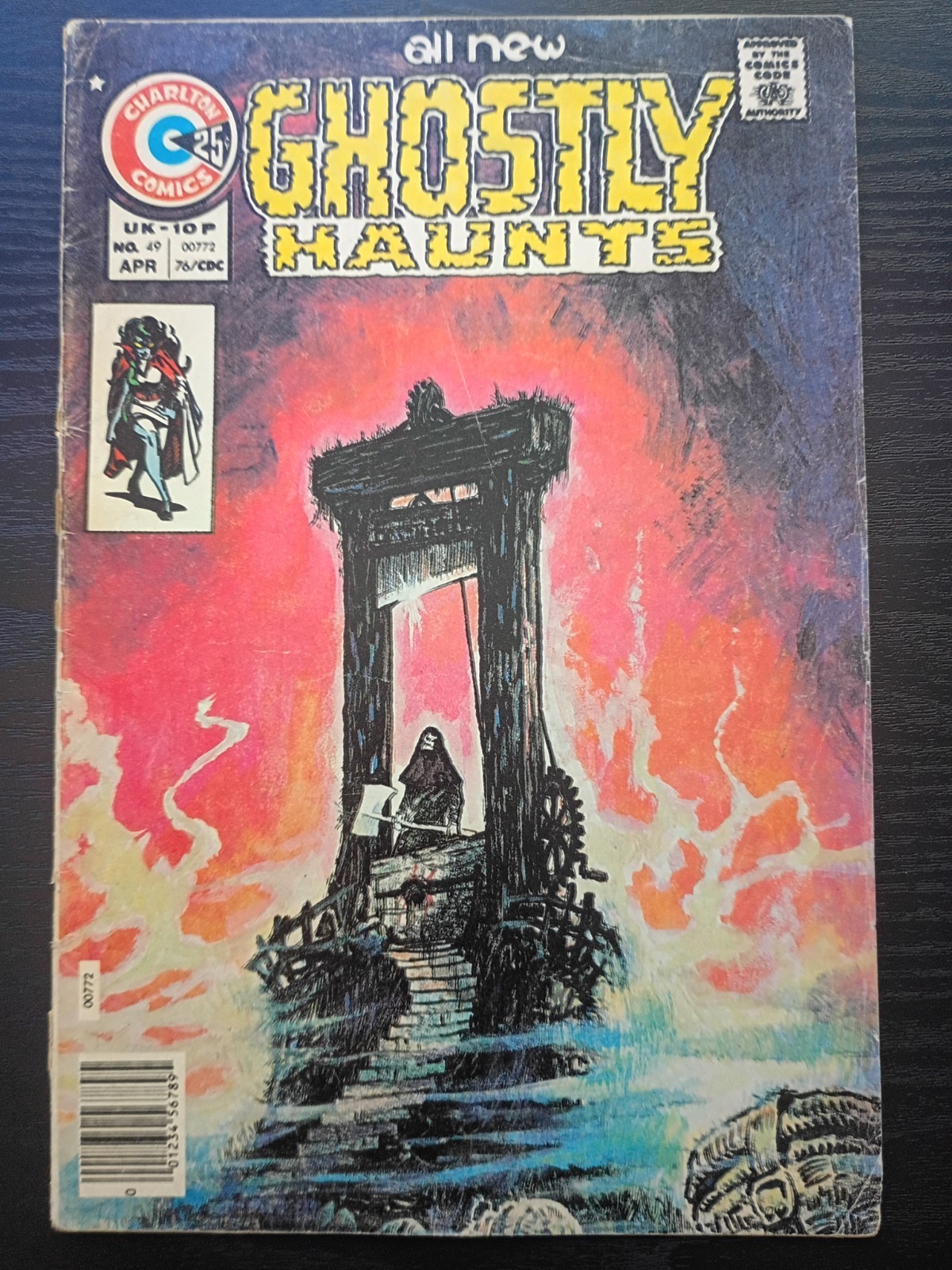 Ghostly Haunts #49 1976 Charlton ~ Tom Sutton Classic Cover Ghostly Haunts #49 1976 Charlton ~ Tom Sutton Classic Cover