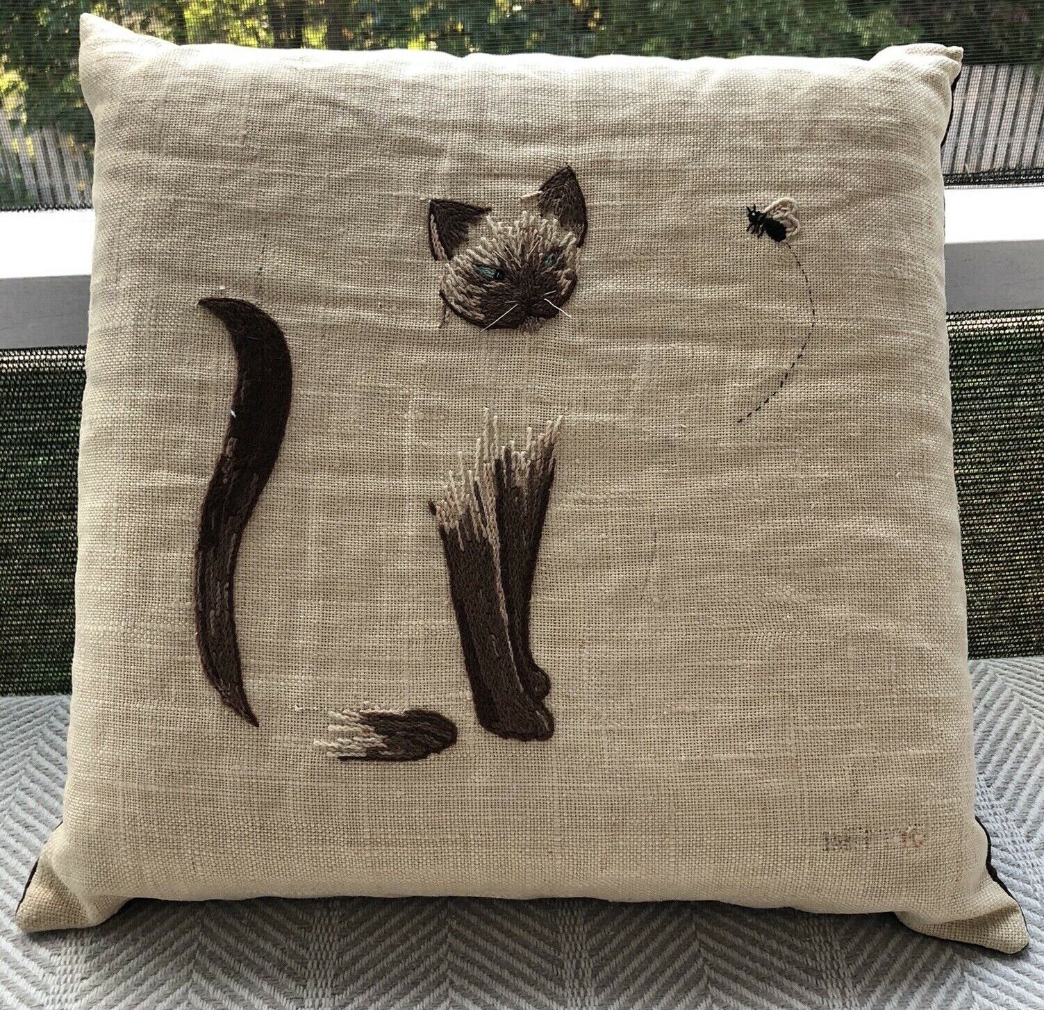 Vintage Embroidered Brown Velvet Back Siamese Cat Bumble Bee Pillow 16\