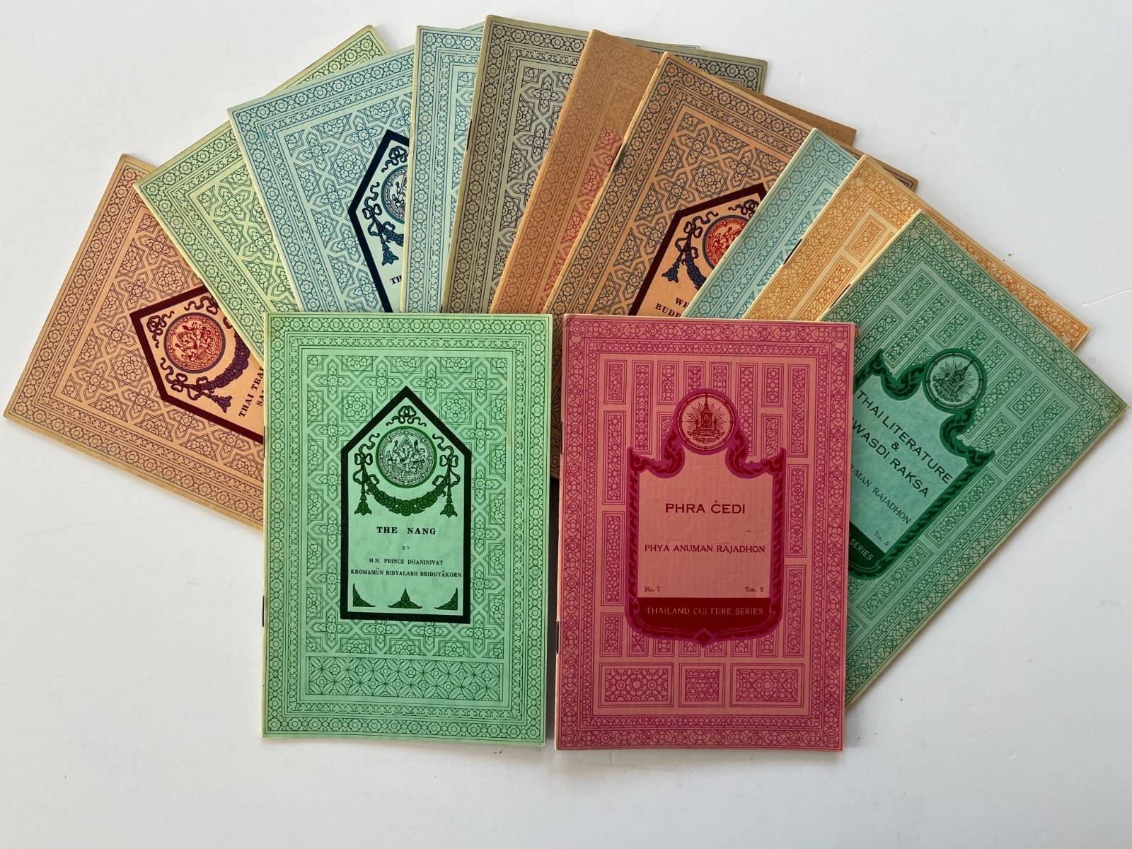 THAI CULTURAL SERIES ~ 11 vintage Booklets ~ Arts, Buddha, Etiquette, Literature THAI CULTURAL SERIES ~ 11 vintage Booklets ~ Arts, Buddha, Etiquette, Literature