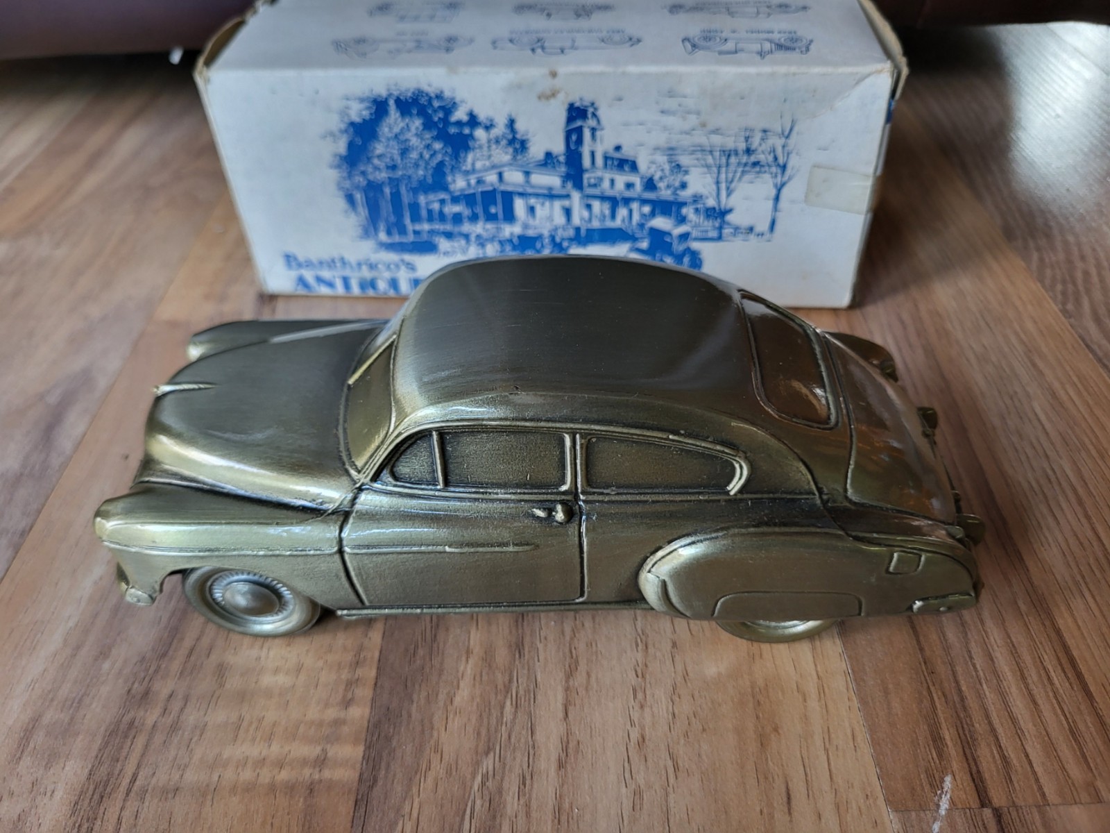 Vintage 1974 Banthrico's Antique Auto 1950's Chevrolet Fleetline Coin Bank