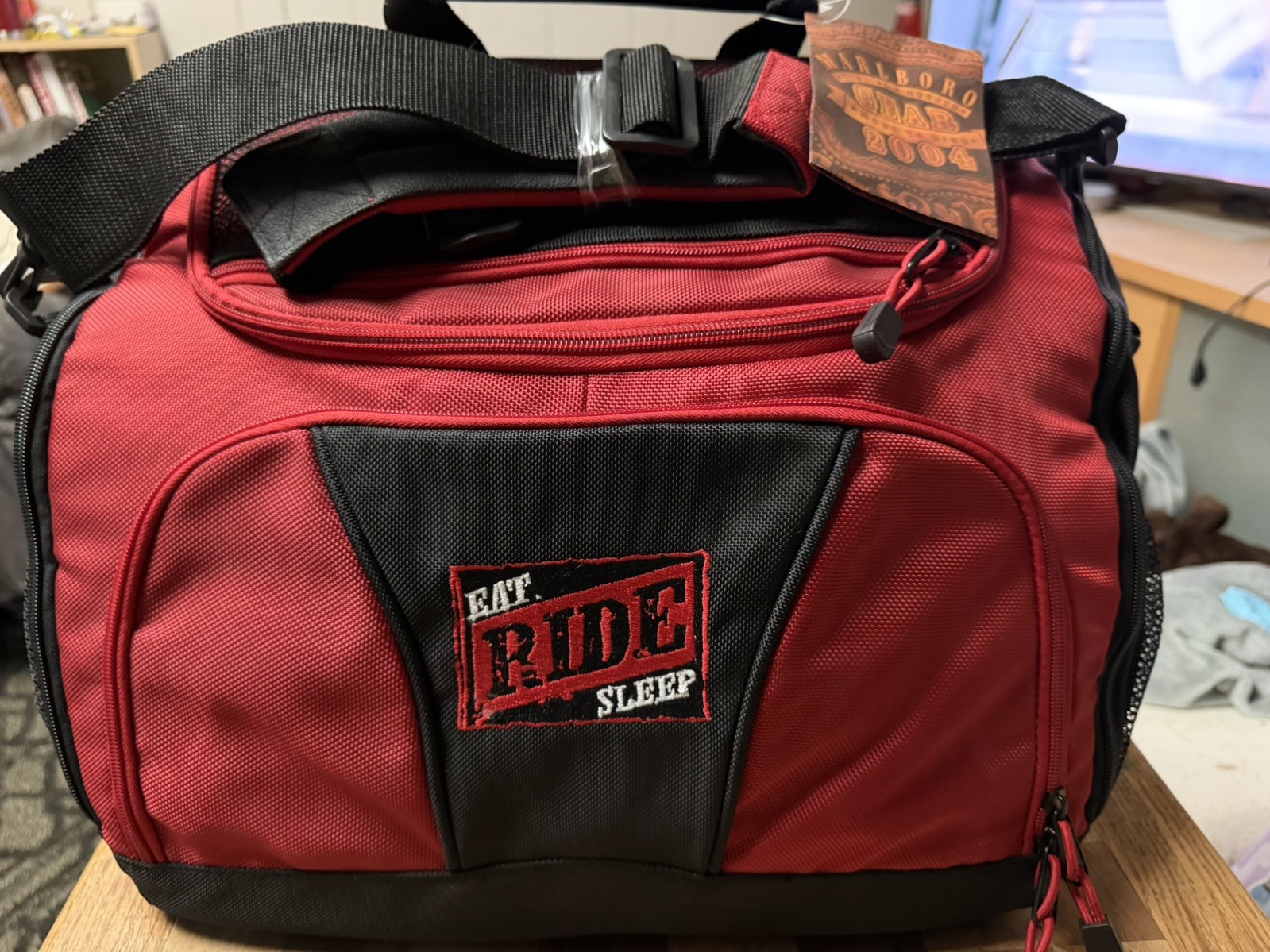 2004 Marlboro Gear Made to Ride Eat Ride Sleep Cooler Backpack Bag NWT NOS