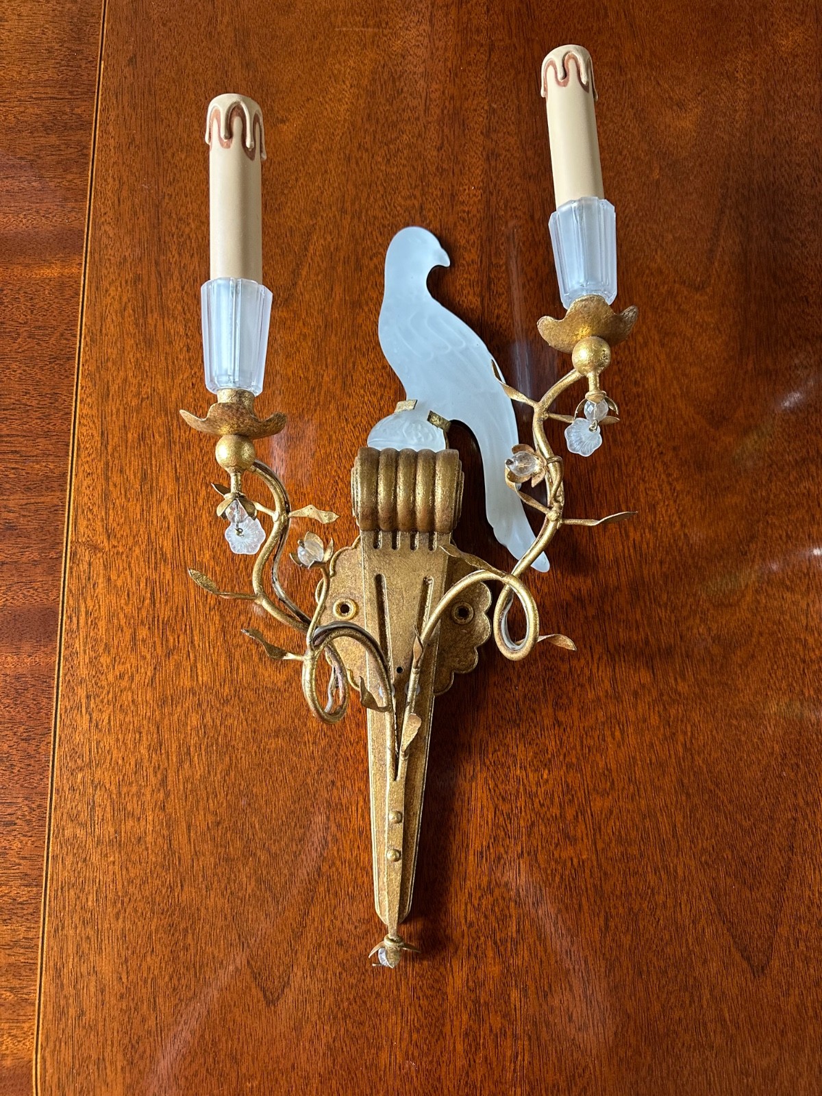 SHERLE WAGNER BAQUES TWO ARM  ROCK CRYSTAL BIRD URN SCONCE. VERY NICE CONDITION.