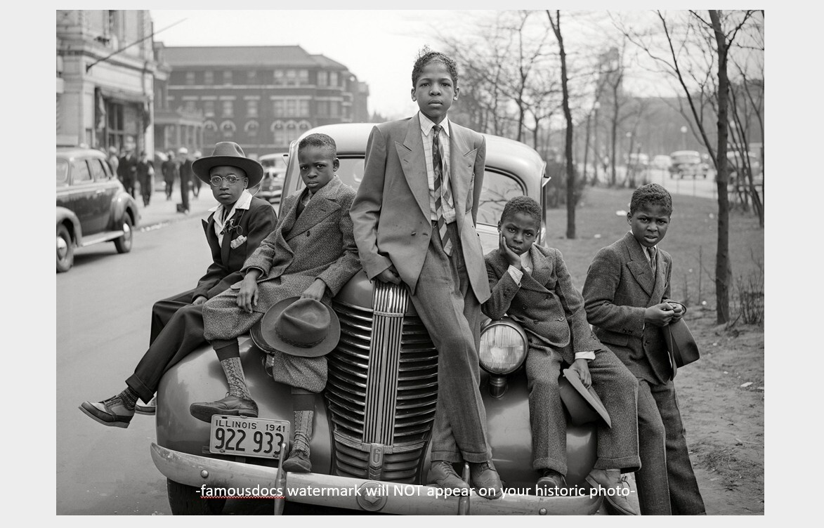 1941 African American Kids PHOTO Black Children Chicago on South Side Easter Day
