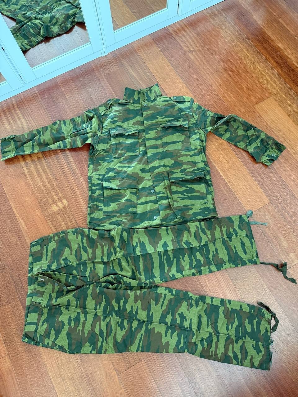 Russian Military Flora VSR98 Summer Suit - Camouflage Set - Size 52/5 Russian Military Flora VSR98 Summer Suit - Camouflage Set - Size 52/5