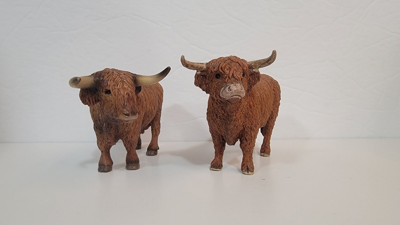 Schleich 2 Scottish Highland Bulls Bull 13658 (RETIRED) 13919 Farm Animal Figure