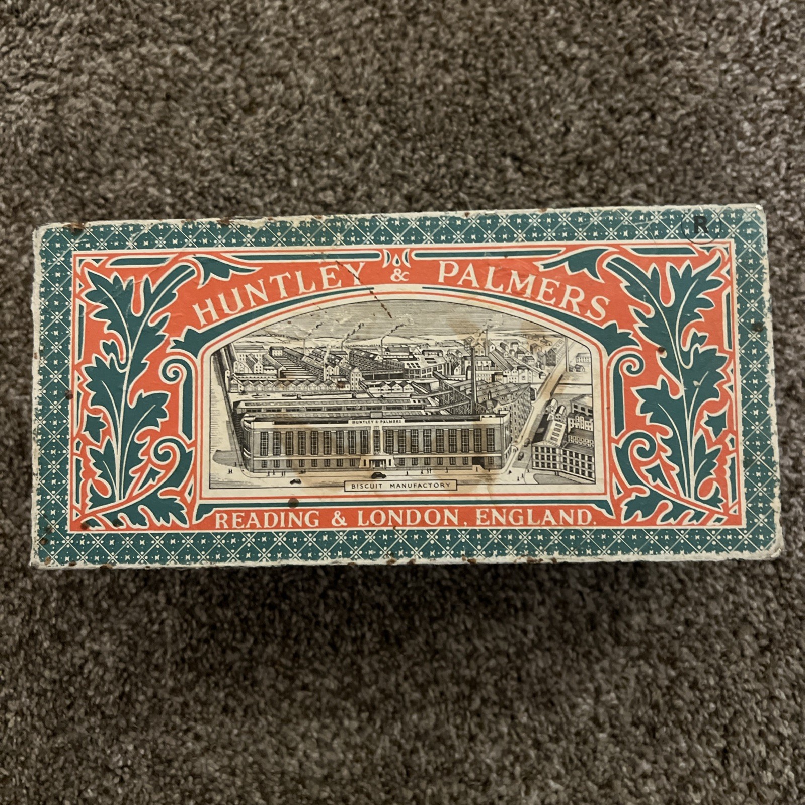 Vintage Huntley & Palmers 1970s English Biscuit Empty Rectangle Tin Olde English