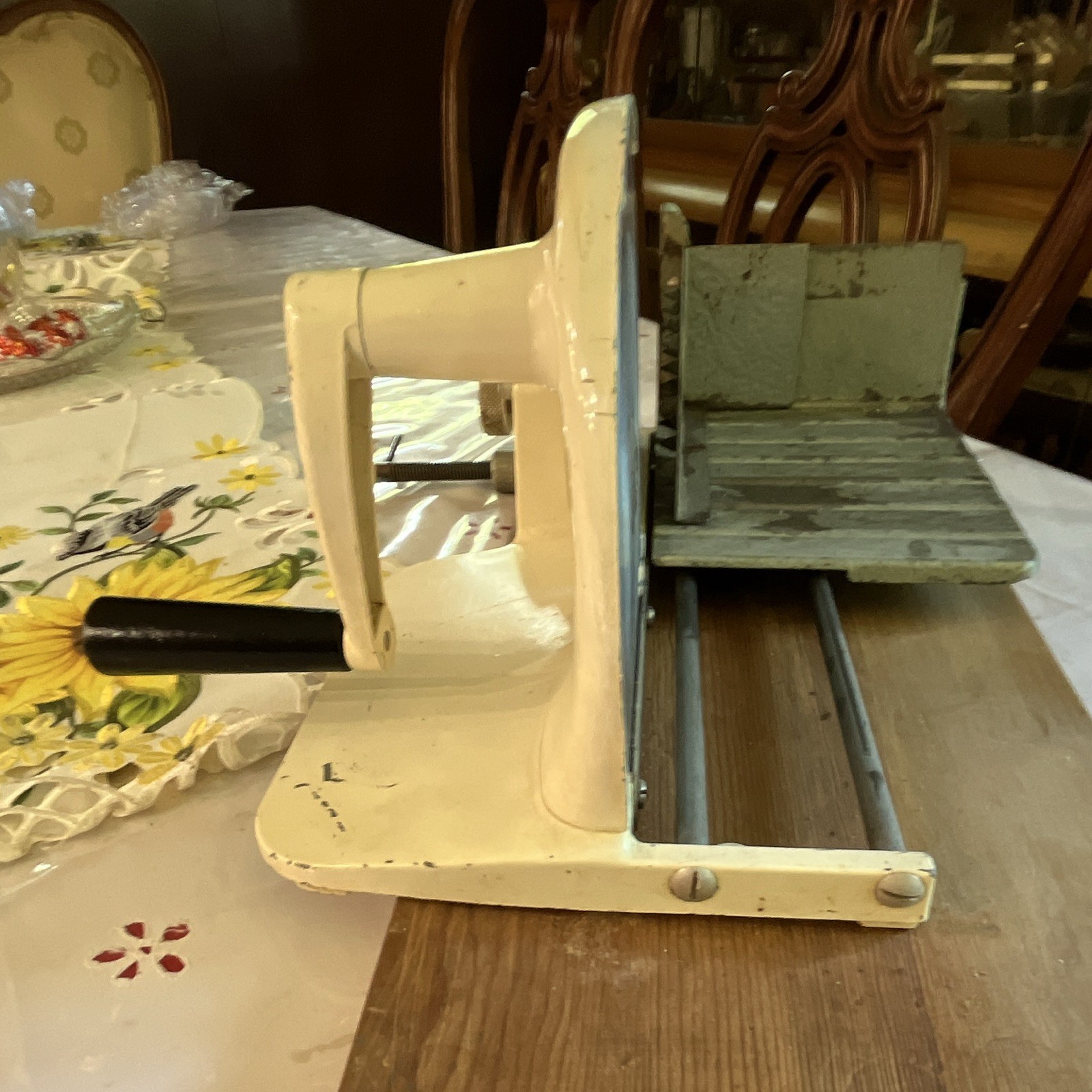 Vintage Slicer General Slicing Machine, 1930's collectible manual hand-crank Vintage Slicer General Slicing Machine, 1930's collectible manual hand-crank