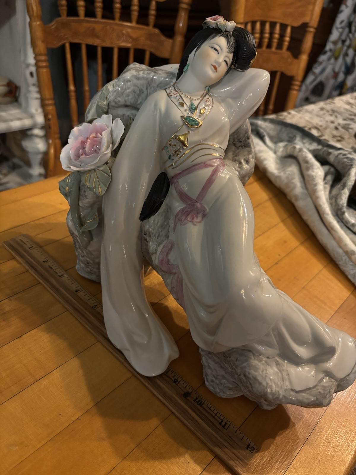 Vtg Porcelain Geisha Lounging On Rock Rose Hand Painted With Gilded Accents. Vtg Porcelain Geisha Lounging On Rock Rose Hand Painted With Gilded Accents.