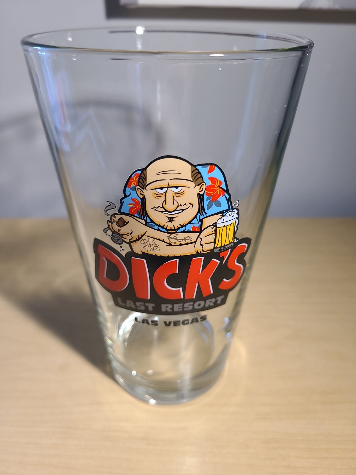 Dick's Last Resort Las Vegas 22 oz Beer Glass 6.5