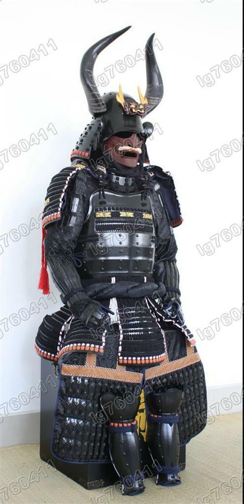 Japanese Iron & Silk wearable Rüstung Samurai Armor Black horn Helmet