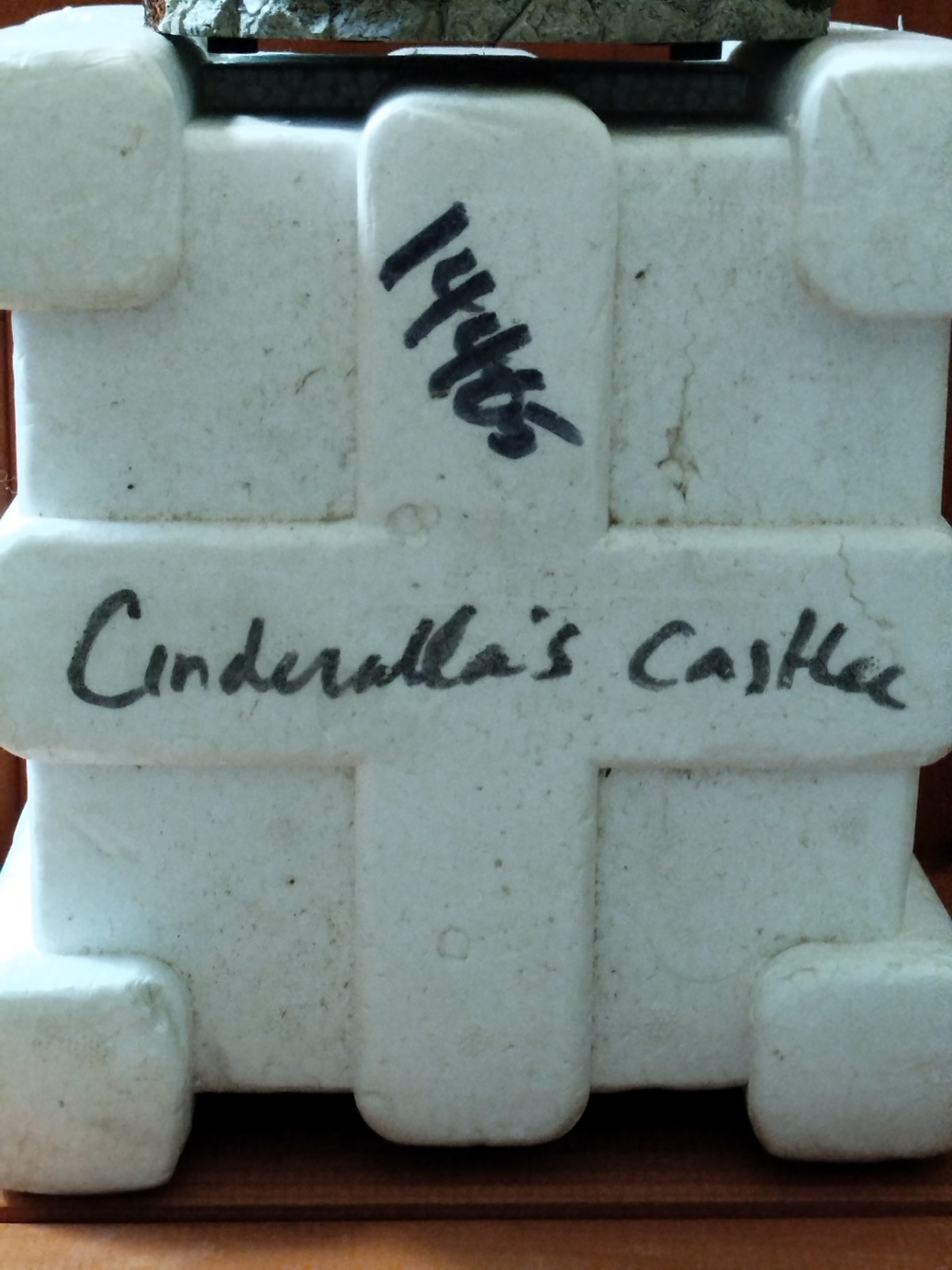 Disney Cinderella Castle Musical Snow Globe \