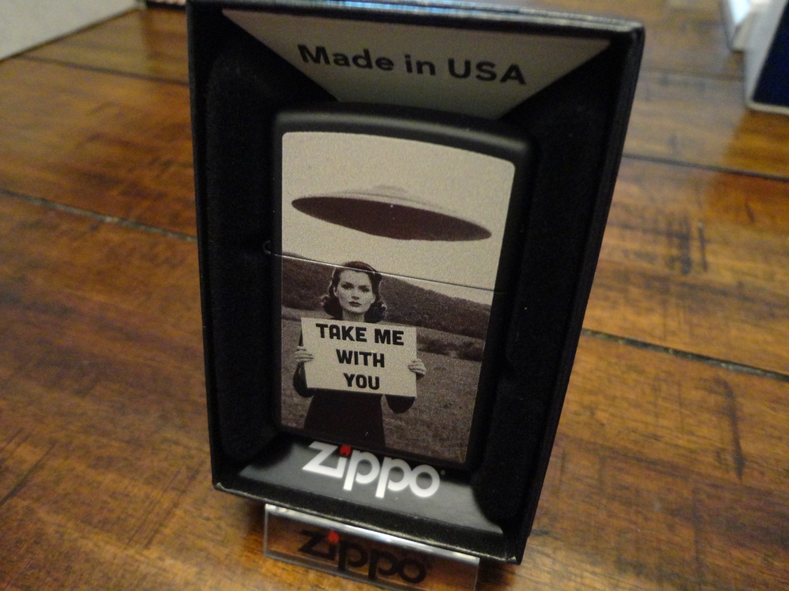 UFO WOMAN TAKE ME WITH YOU ZIPPO LIGHTER MINT IN BOX UFO WOMAN TAKE ME WITH YOU ZIPPO LIGHTER MINT IN BOX