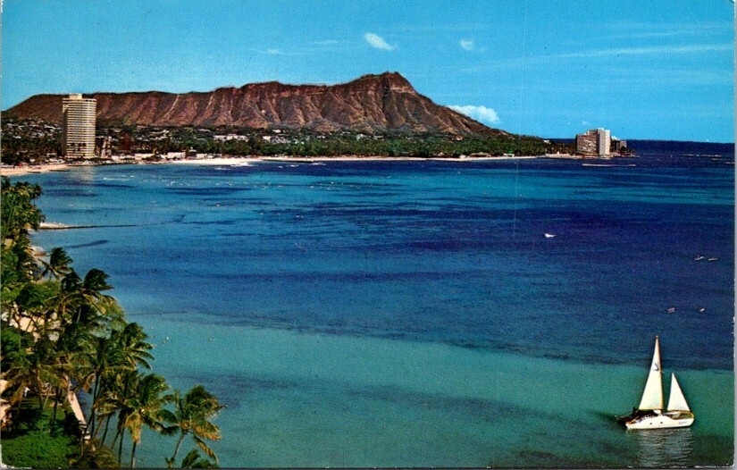 Postcard Panoramic View Diamond Head and Waikiki Beach Honolulu Hawaii 1971 1048