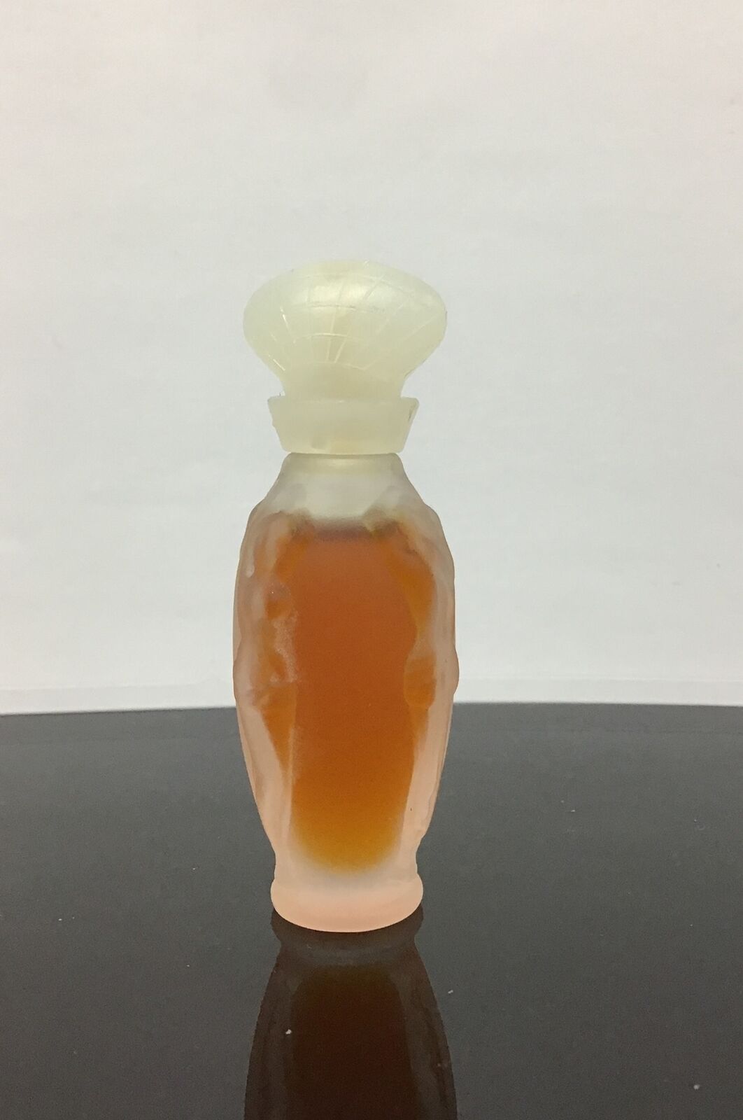Vicky Tiel Originale Eau De Parfum Splash 0.17 Fl Oz Mini, As Pictured, No Box.