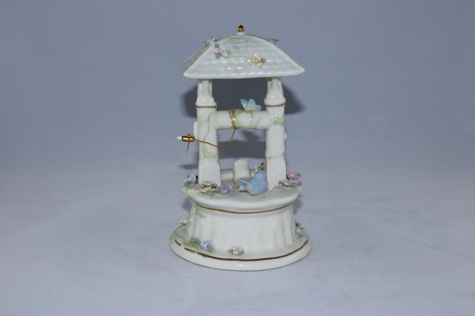 Cosmos Gifts Wishing Well Porcelain Music Box Blue Danube Waltz Birds 80097 Cosmos Gifts Wishing Well Porcelain Music Box Blue Danube Waltz Birds 80097