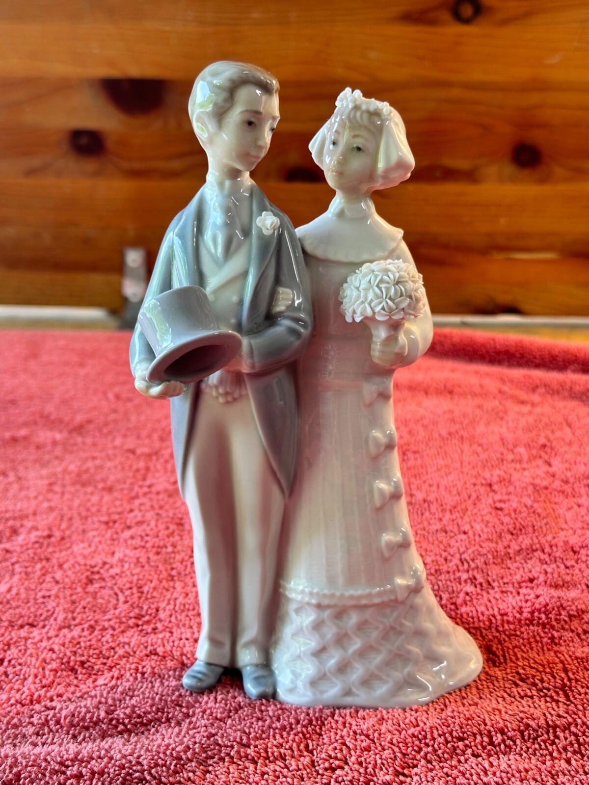 Lladro Porcelain Figurine Husband and Wife Wedding Day Bouquet C-11M #4808