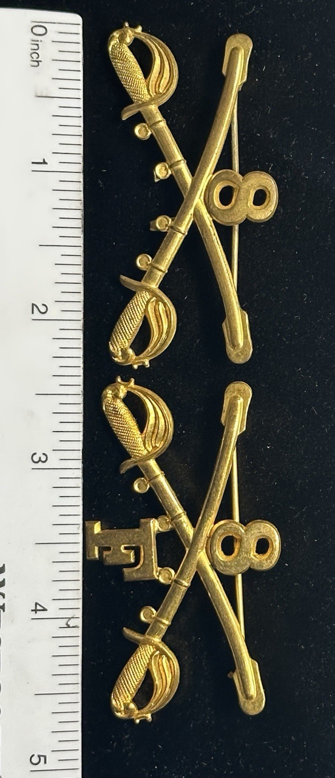 SPANISH AMERICAN WAR 8th CAVALRY TROOP F - Pair Collar Insignia. (Broken F)