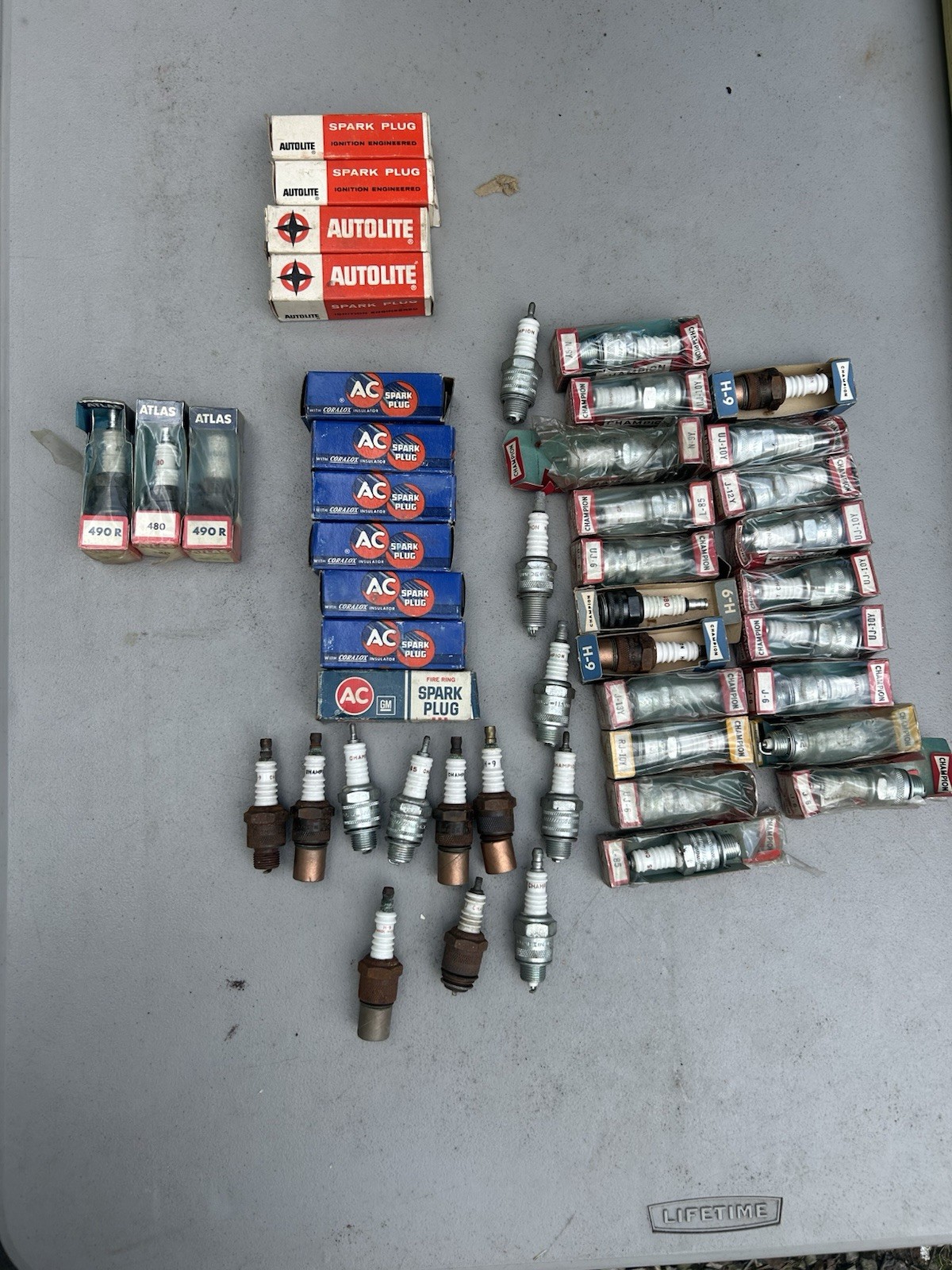 Vintage Spark Plug Collection, Atlas, AC Champion And AutoLite NOS-47 Piece Lot