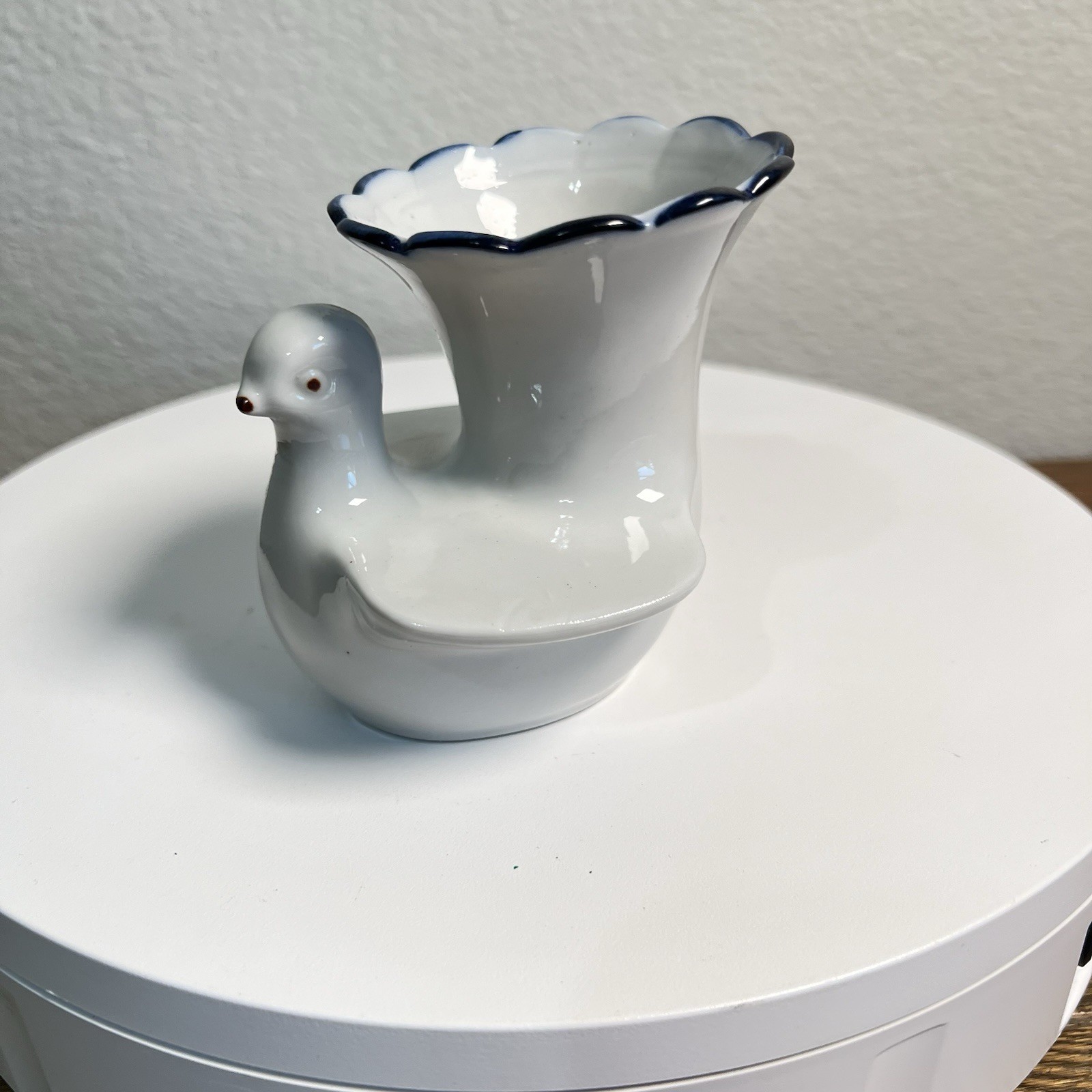 Vintage White Takahashi San Francisco Bird Dove Bud Vase Planter