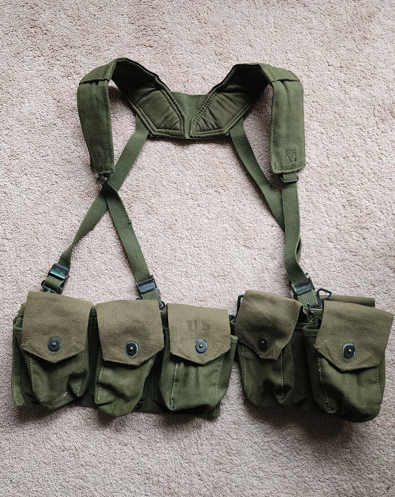 Post WWII US Army M1937 BAR Magazine Belt Dated 1952 with Suspenders Post WWII US Army M1937 BAR Magazine Belt Dated 1952 with Suspenders