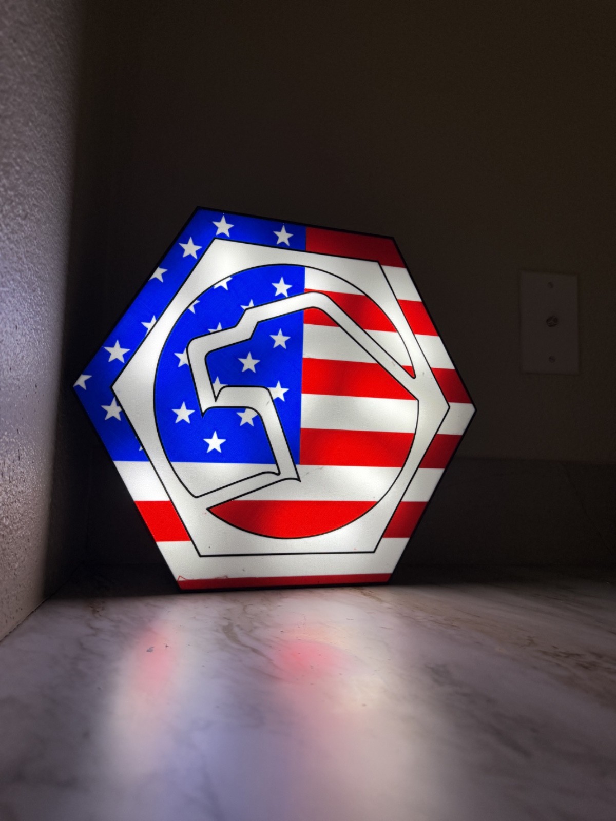 MATCO Tools USA Flag LED Sign 14” x 12” Garage Shop Man Cave Wall Light