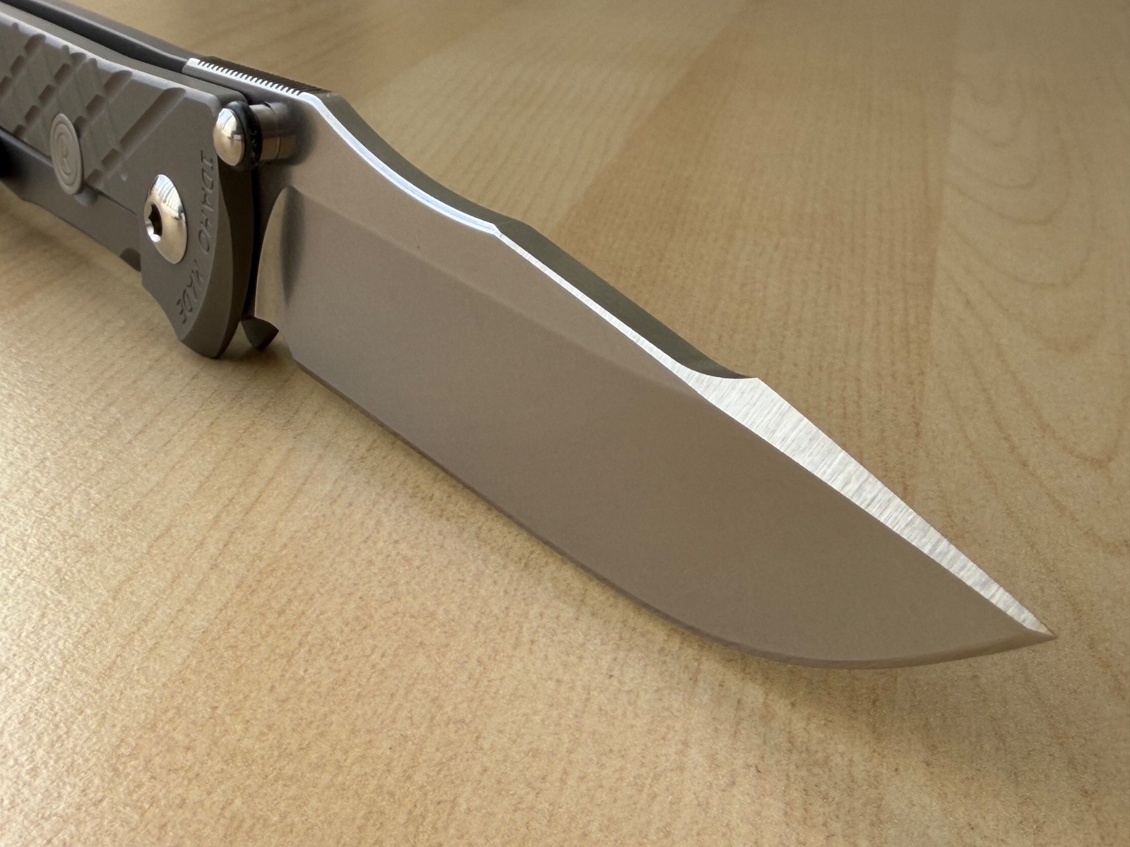 NEW CHRIS REEVE KNIVES UMNUMZAAN DROP POINT MAGNACUT GLASS BLASTED TITANIUM HNDL
