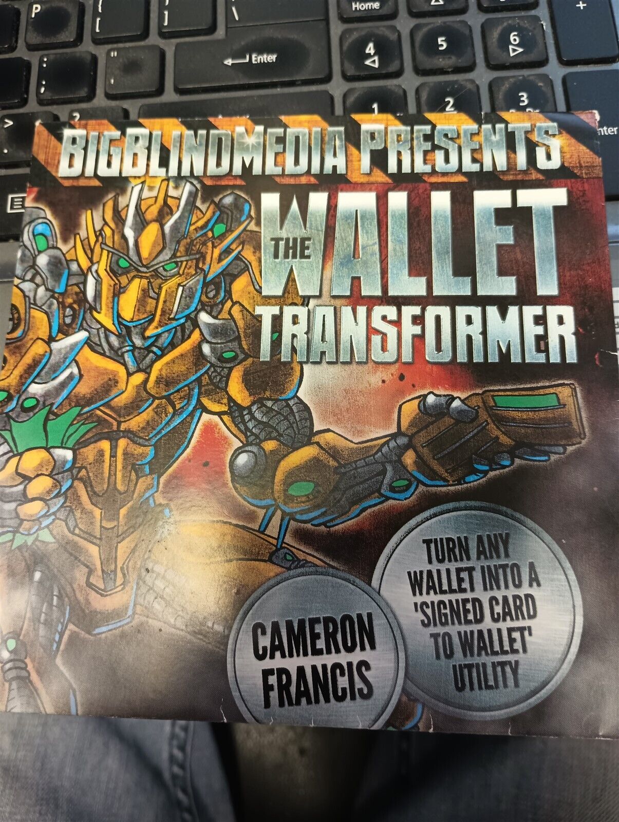 The Wallet Transformer by Cameron Francis and Big Blind Media Card to Wallet