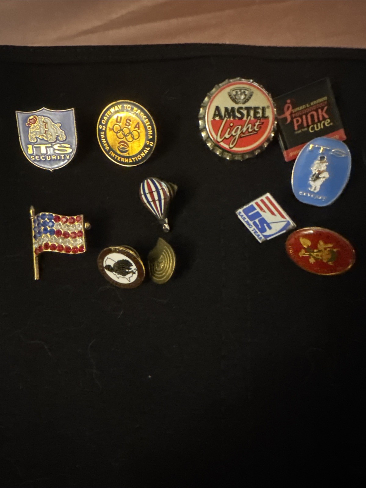 Miscellanies Lapel Pins - Vintage (11) Miscellanies Lapel Pins - Vintage (11)