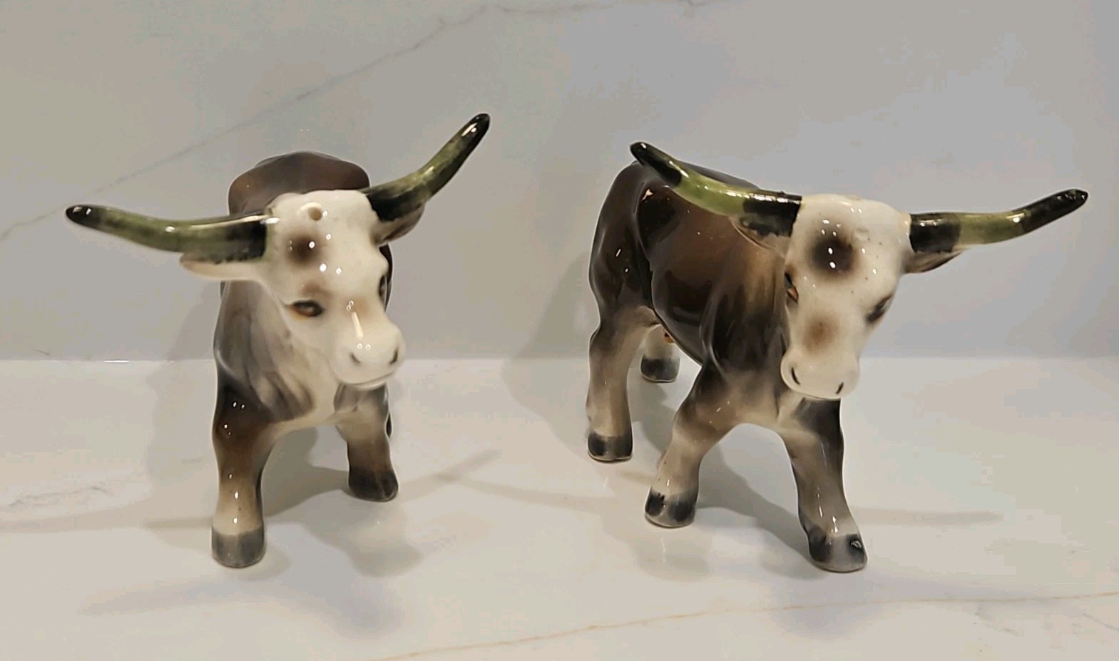 Vtg 50s Victoria Delicate Long Horn Steer Cow Bull Salt & Pepper Shakers Set