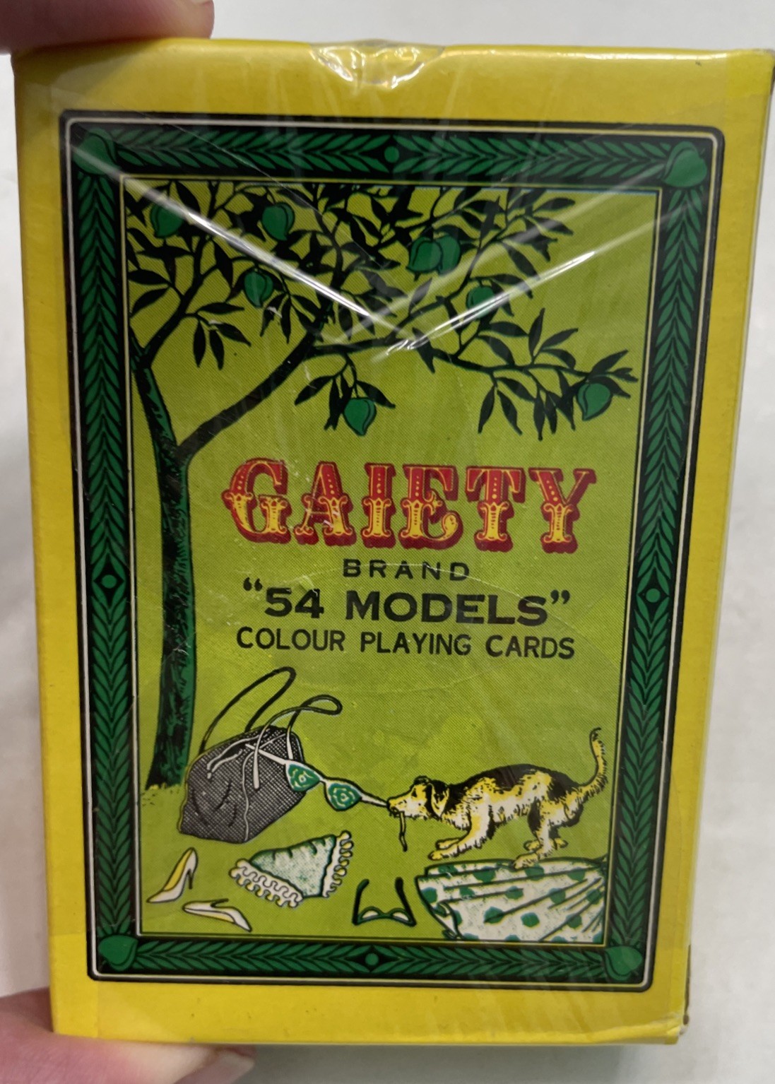 VINTAGE GAIETY BRAND 54 MODELS PLAYING CARDS COMPLETE SEALED