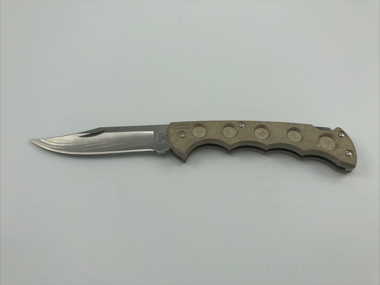 BUCK 560 n GRAY TITANIUM KNIFE With Case Vintage