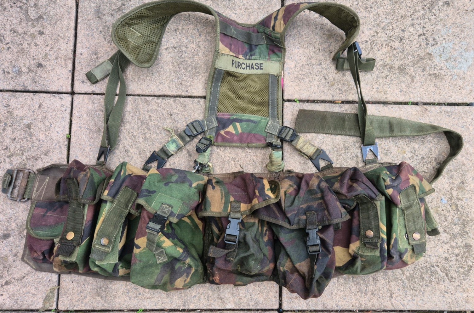 Vintage British Army Tailored Special Forces Airborne DPM 5 Pouch Webbing Set Vintage British Army Tailored Special Forces Airborne DPM 5 Pouch Webbing Set