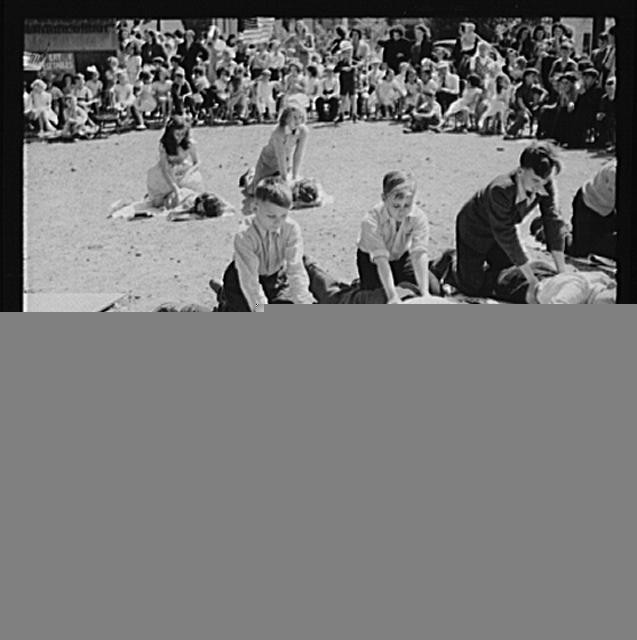 Photo:Southington Connecticut 1900s Schoolchildren Outdoor Class Group