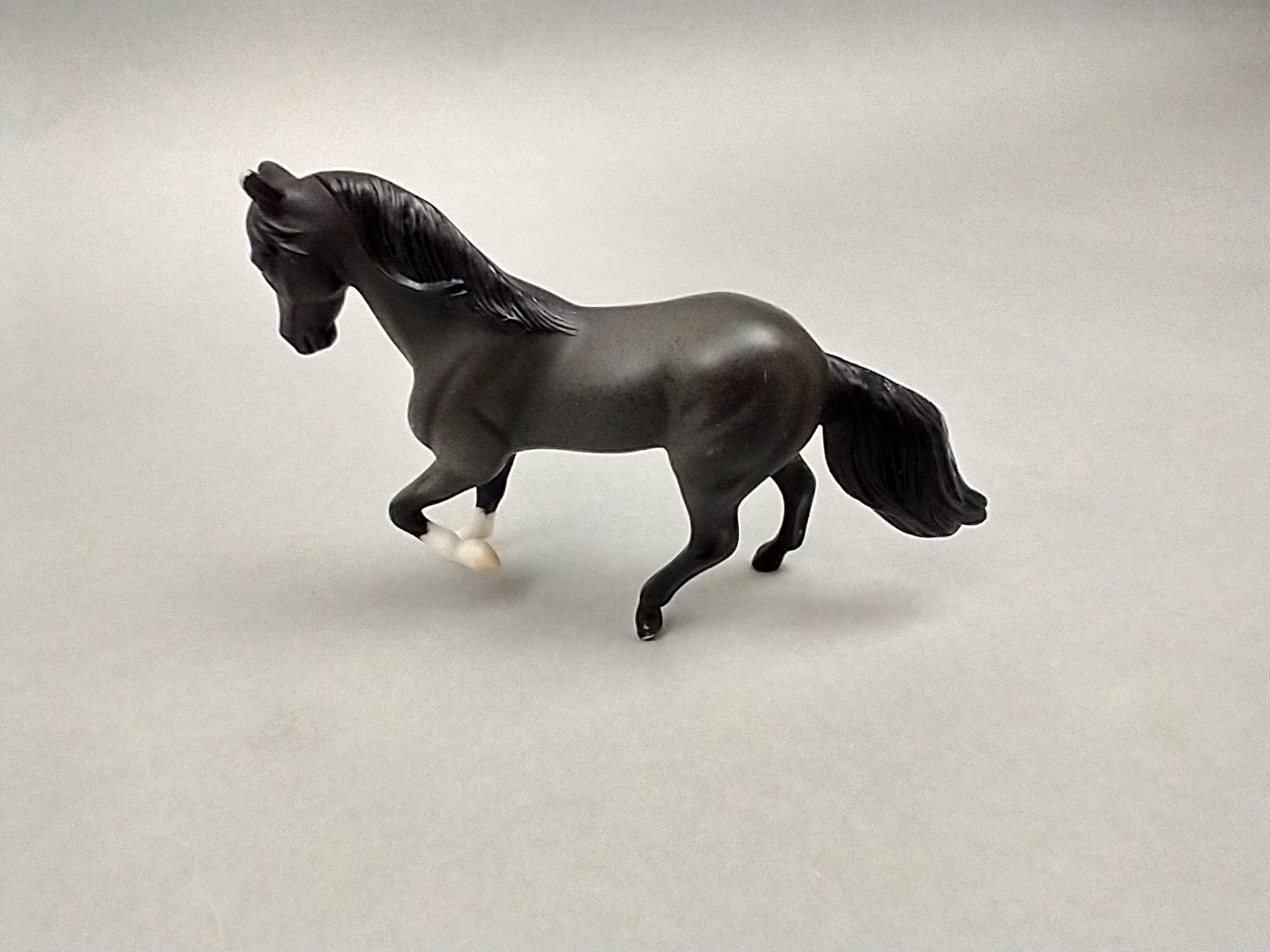 BREYER REEVES Horse Figure Miniature Retired Vintage 1999 Gray 3.5”