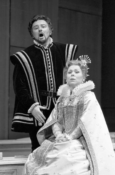 Giuseppe Giacomini as Don Carlo Renata Scotto as Elizabeth of Valo- Old Photo 4