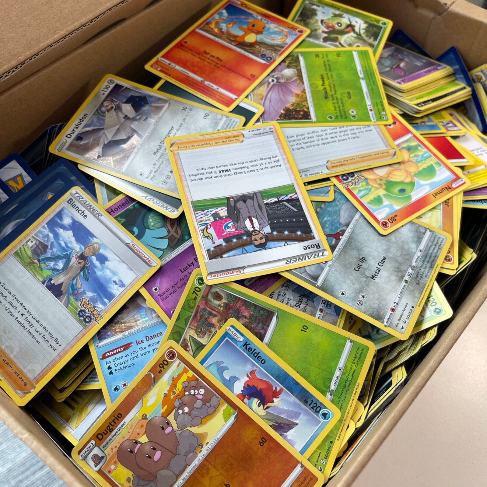 1000 Pokemon card job lot bulk collection inc holo/rev holos. NM COLLECTOR GIFT