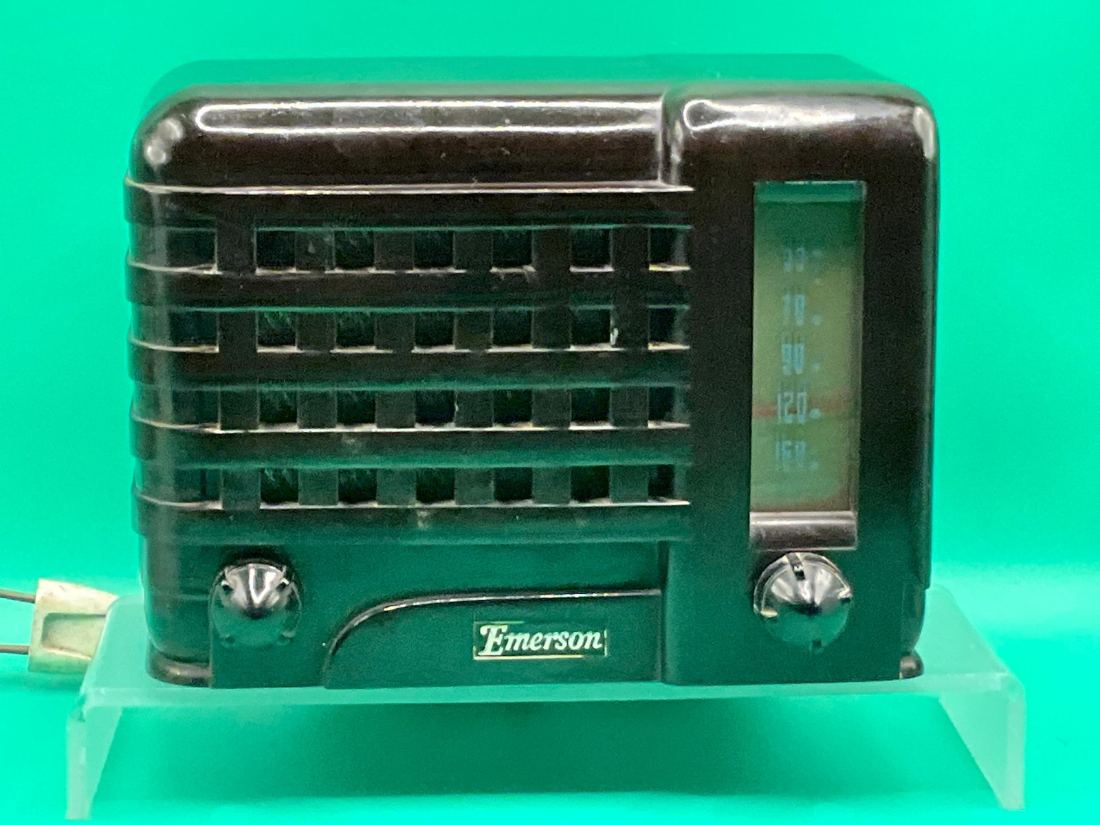 VTG 1947 Emerson 540a Tube Radio Stunning Bakelite Case LOOK