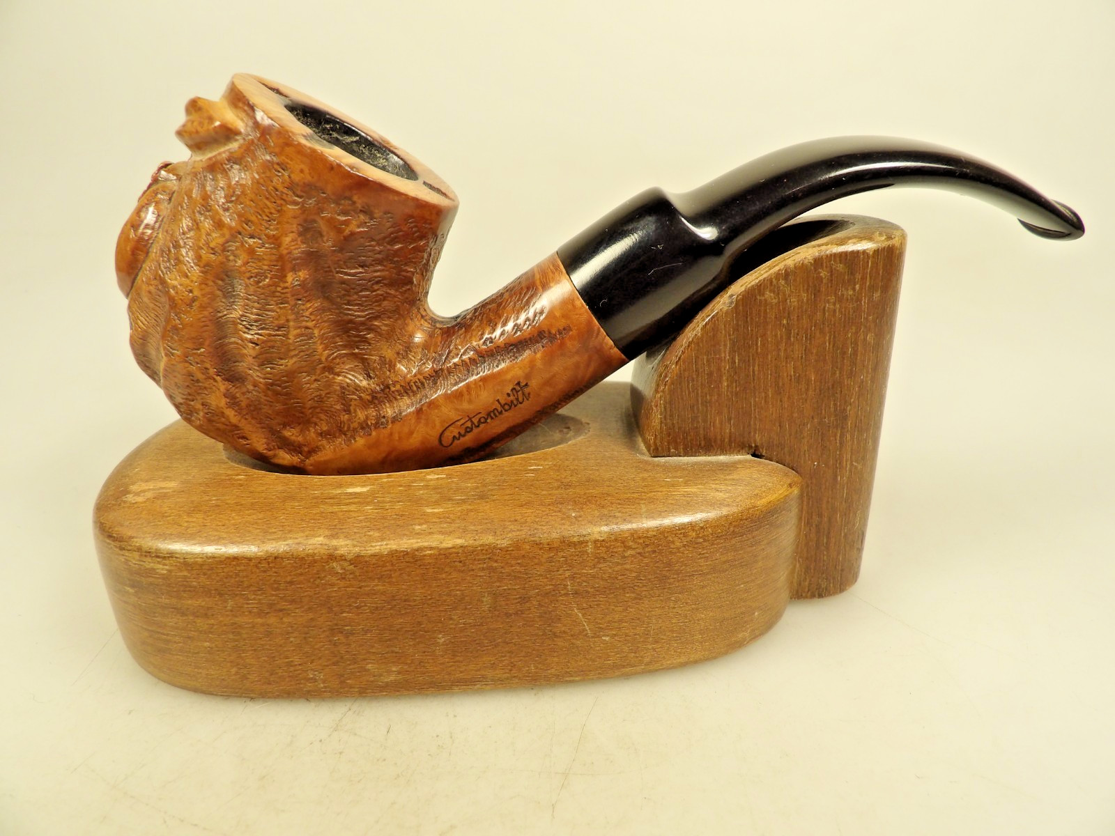 DUK-IT McDonald’s Product of Buffalo, NY. Walnut a Single Briar Pipe Stand 60’s.