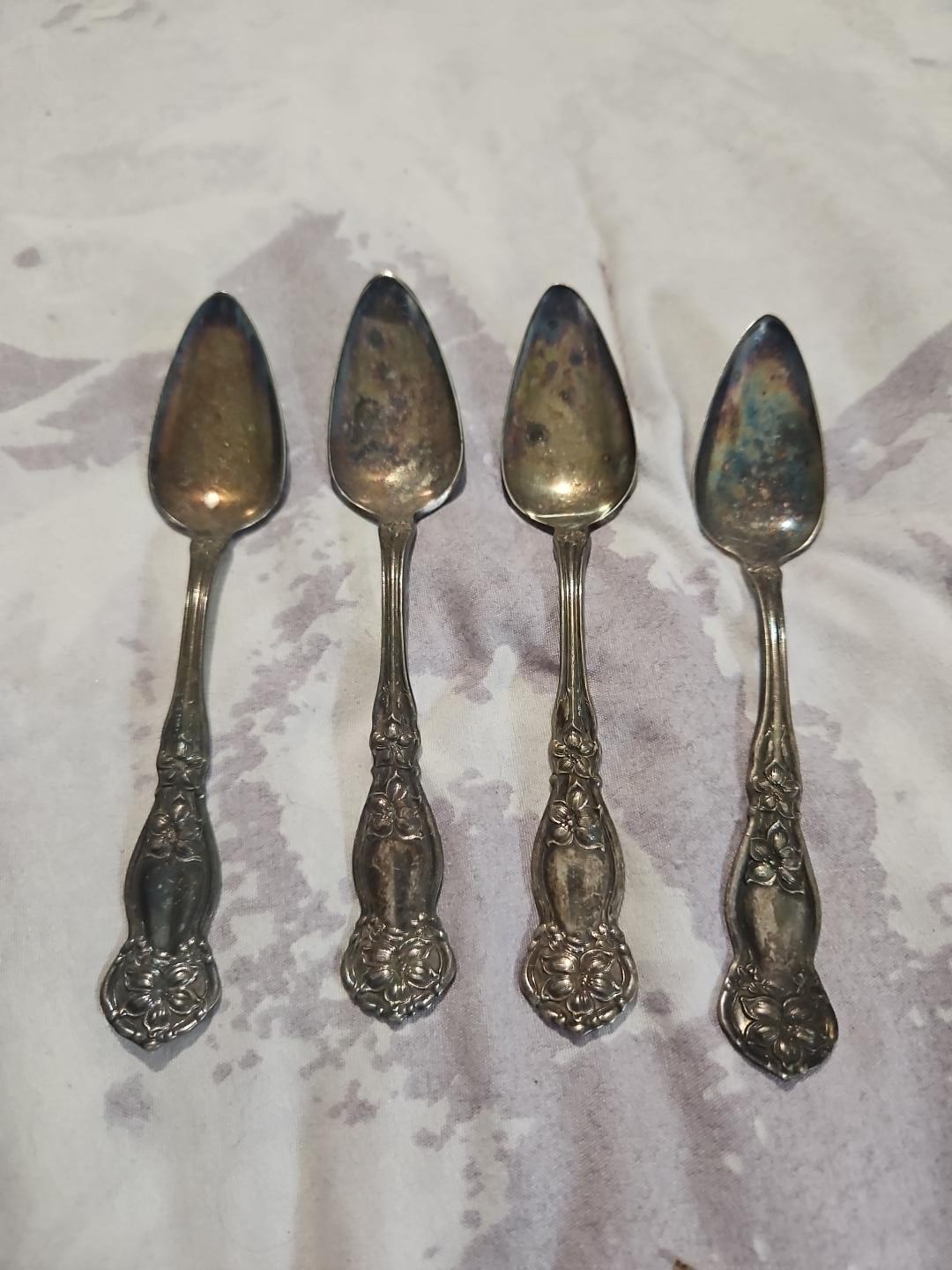 4 Antique Wm Rogers & Son Orange Blossom 1910 Silverplate Citrus Fruit Spoons