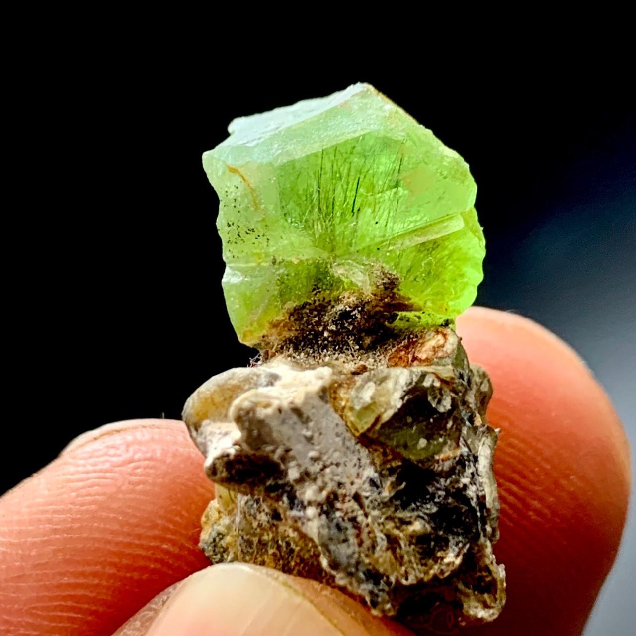 29 CT Terminated Natural Peridot Crystal with Scroll SpecimenFrom Pakistan