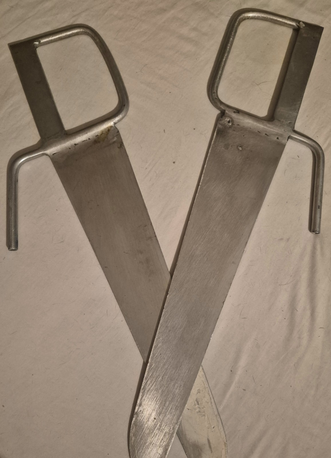 Portable Silver Metal/Aluminum Practice Swords 20 1/2 in, 50 lb Capacity