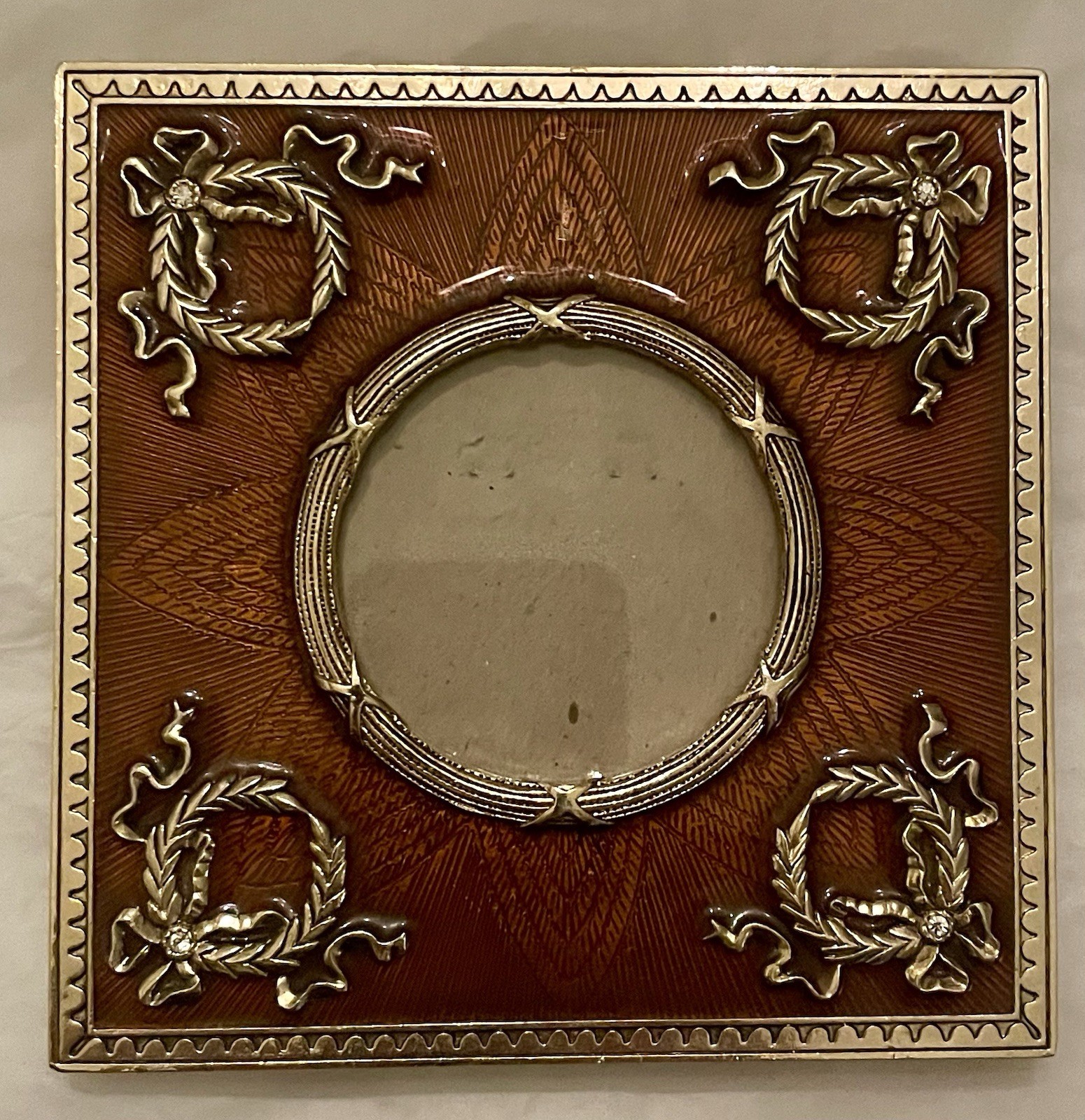 Terragrafics Gold Tone Heavy Brass Enamel Photo Frame Wreath Gem Accents 5” VTG