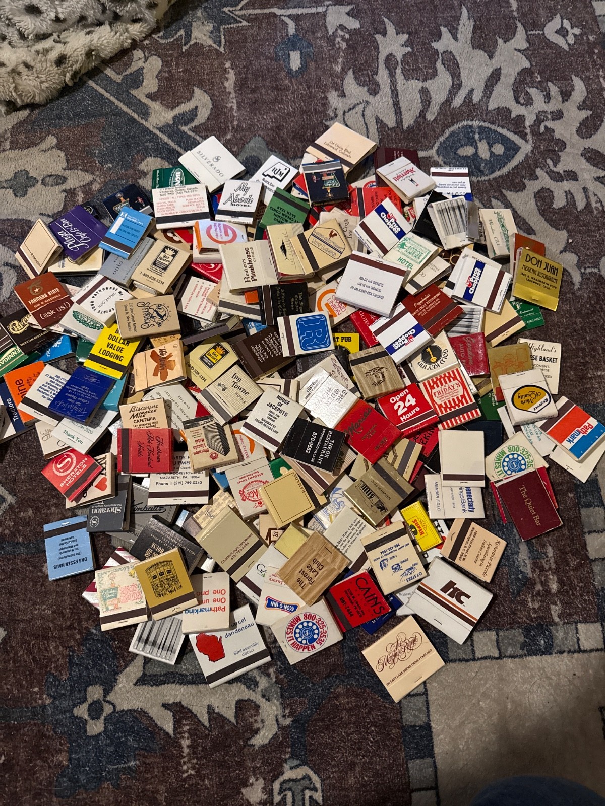 Vintage Matchbook Lot of 100+ UNSTRUCK Unused Mixed Advertising Ephemera